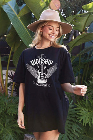 "Made to Worship" Tee in Black