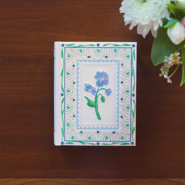 NLT Journaling Bible: Lisbon Theme (Embroidered)